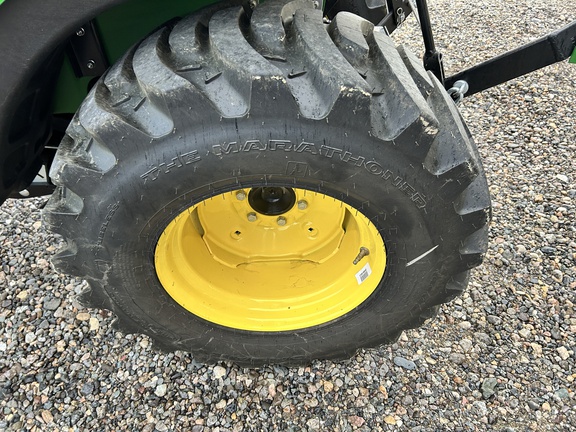 2022 John Deere 2032R Tractor Compact