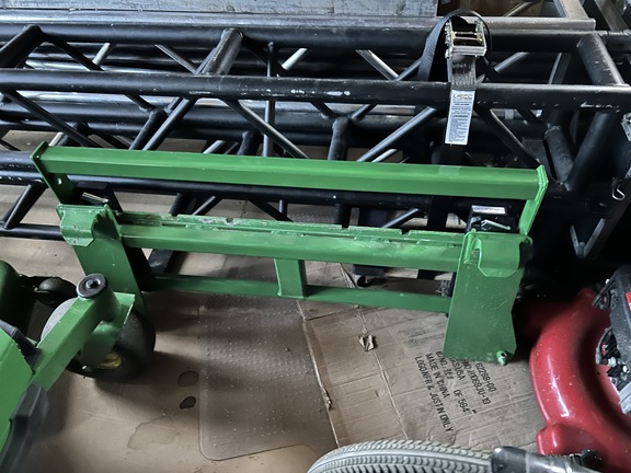 2022 John Deere 2032R Tractor Compact