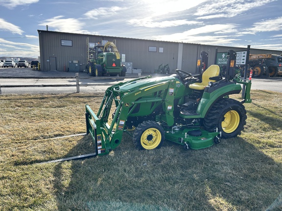 2022 John Deere 2032R Tractor Compact