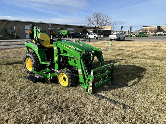 2022 John Deere 2032R Tractor Compact