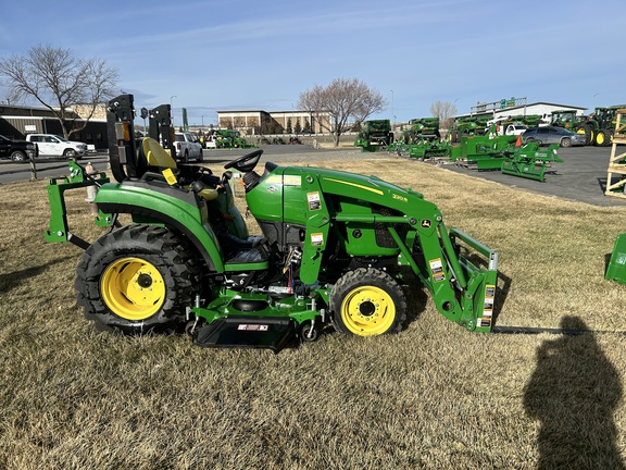 2022 John Deere 2032R Tractor Compact