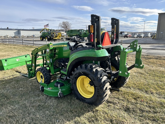 2022 John Deere 2032R Tractor Compact