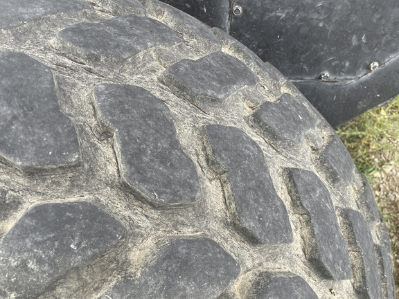 2000 AGCO Hesston 8450 Windrower