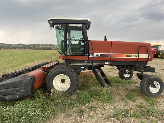 2000 AGCO Hesston 8450 Windrower