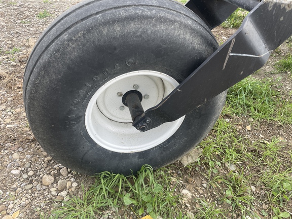 2000 AGCO Hesston 8450 Windrower