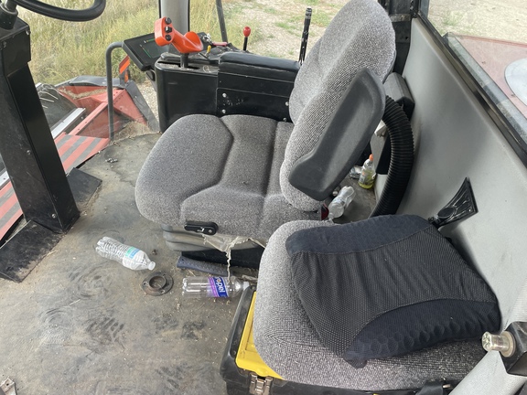 2000 AGCO Hesston 8450 Windrower