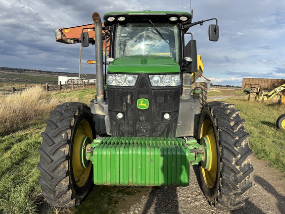 2011 John Deere 7200R Tractor