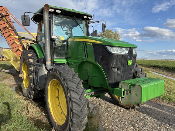 2011 John Deere 7200R Tractor