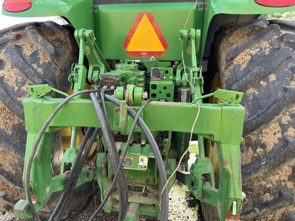 2011 John Deere 7200R Tractor