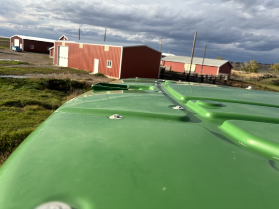 2011 John Deere 7200R Tractor