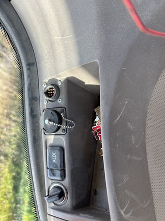 2011 John Deere 7200R Tractor