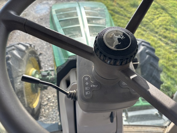 2011 John Deere 7200R Tractor