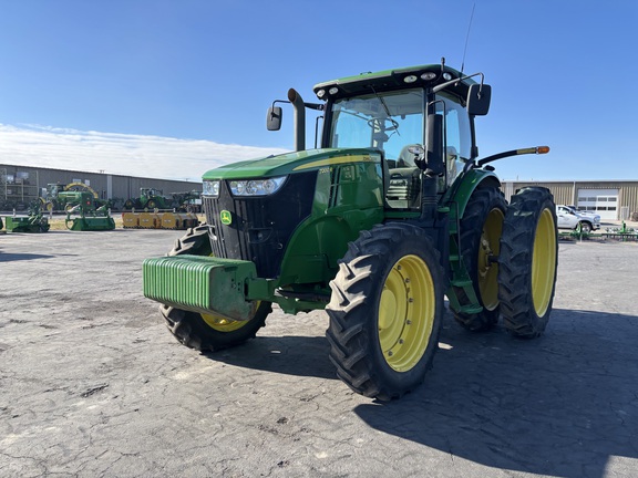 2011 John Deere 7200R Tractor