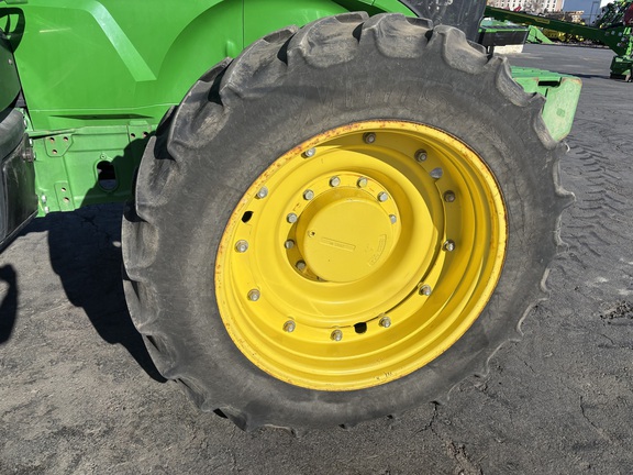 2011 John Deere 7200R Tractor