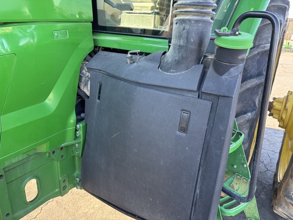 2011 John Deere 7200R Tractor