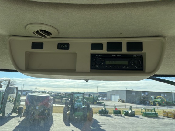 2011 John Deere 7200R Tractor