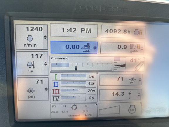 2011 John Deere 7200R Tractor