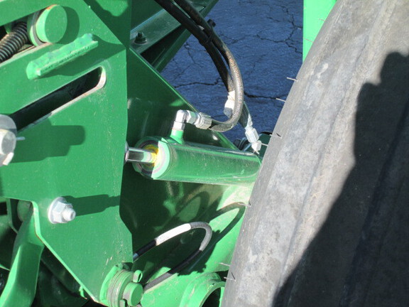 2025 John Deere 561M Baler/Round