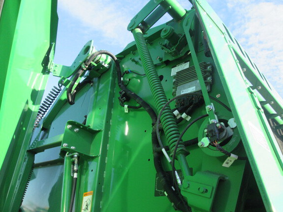 2025 John Deere 561M Baler/Round