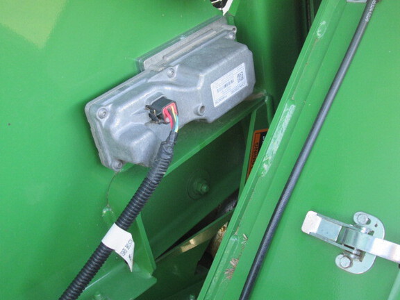 2025 John Deere 561M Baler/Round