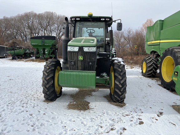 2015 John Deere 7210R Tractor