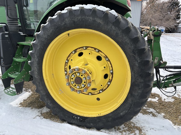2015 John Deere 7210R Tractor
