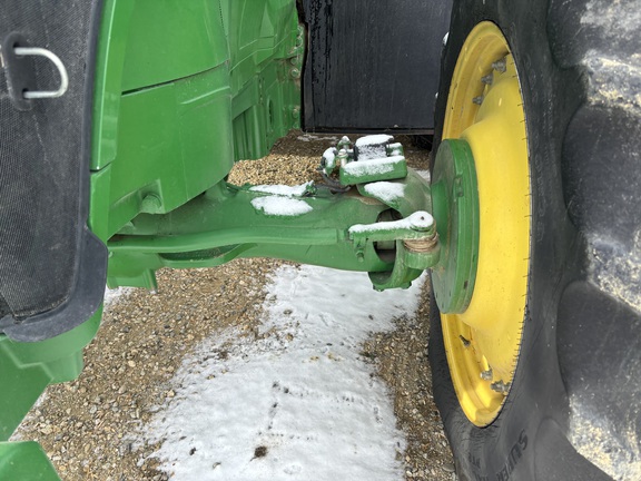 2015 John Deere 7210R Tractor