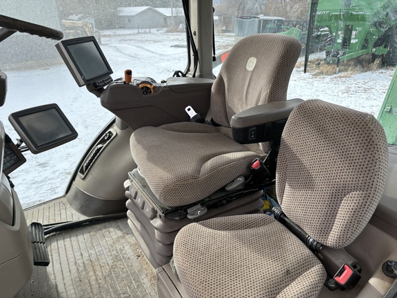 2015 John Deere 7210R Tractor