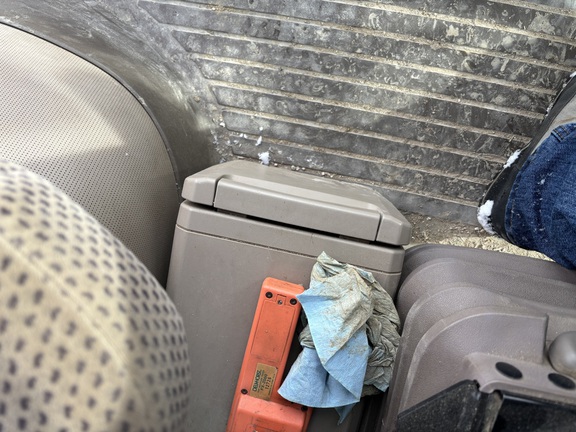 2015 John Deere 7210R Tractor