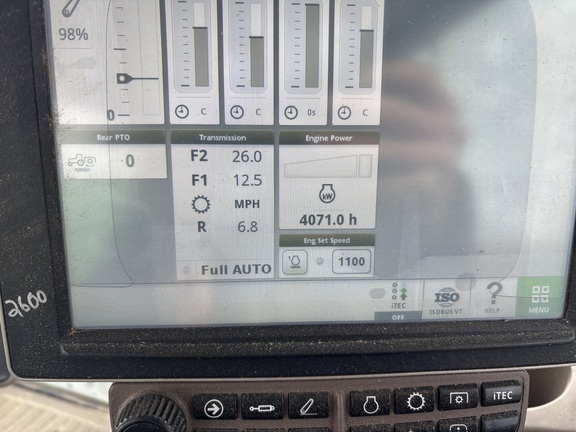 2015 John Deere 7210R Tractor