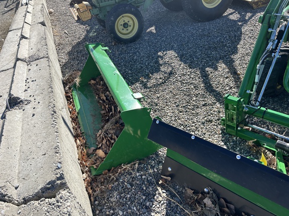 2022 John Deere 1023E Tractor Compact