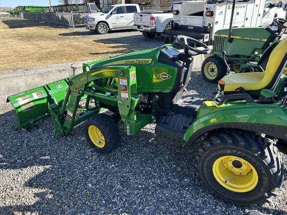 2022 John Deere 1023E Tractor Compact