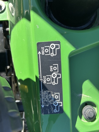 2022 John Deere 1023E Tractor Compact