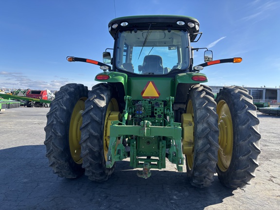 2011 John Deere 7200R Tractor