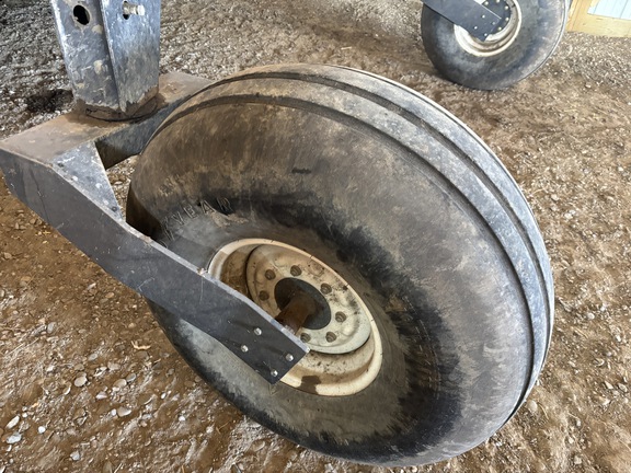 1999 MacDon 2930 Windrower