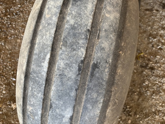 1999 MacDon 2930 Windrower