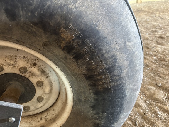 1999 MacDon 2930 Windrower