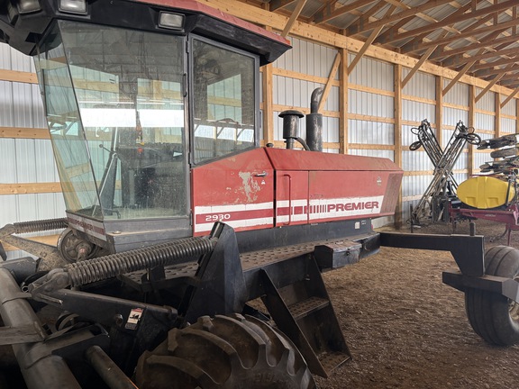 1999 MacDon 2930 Windrower