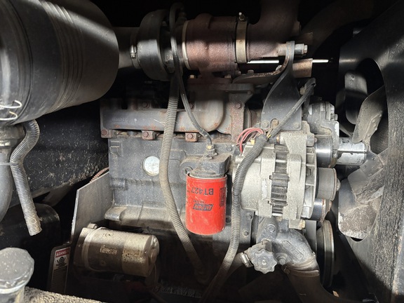 1999 MacDon 2930 Windrower