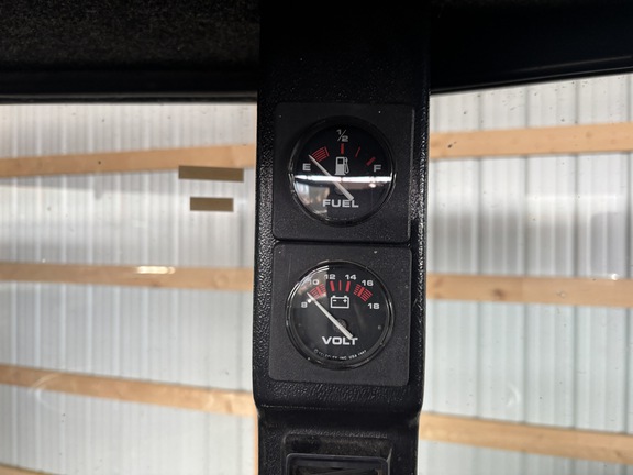 1999 MacDon 2930 Windrower