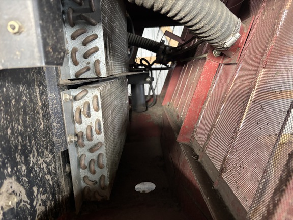 1999 MacDon 2930 Windrower