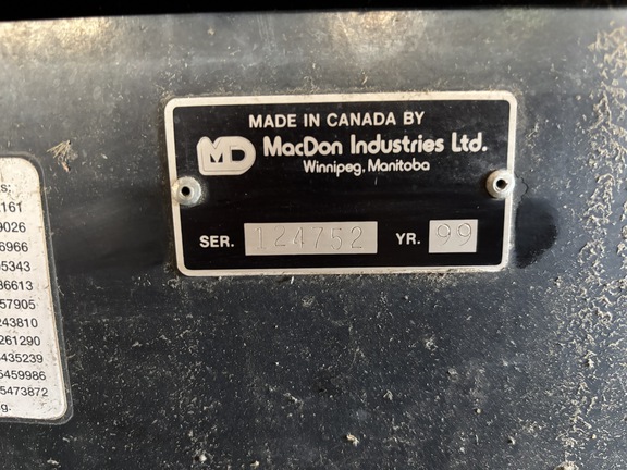 1999 MacDon 2930 Windrower