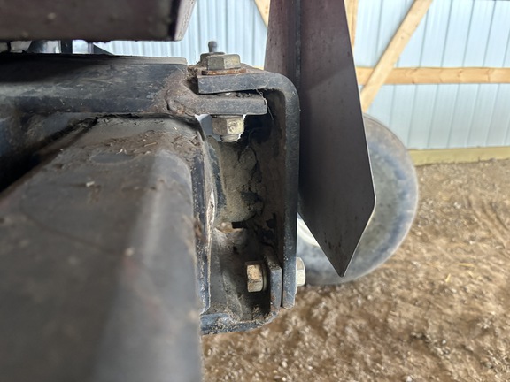 1999 MacDon 2930 Windrower