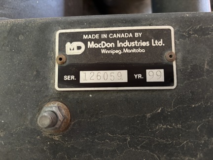 1999 MacDon 2930 Windrower