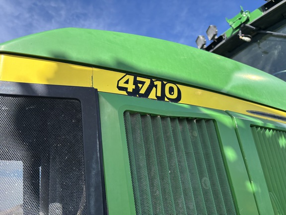 2001 John Deere 4710 Sprayer/High Clearance
