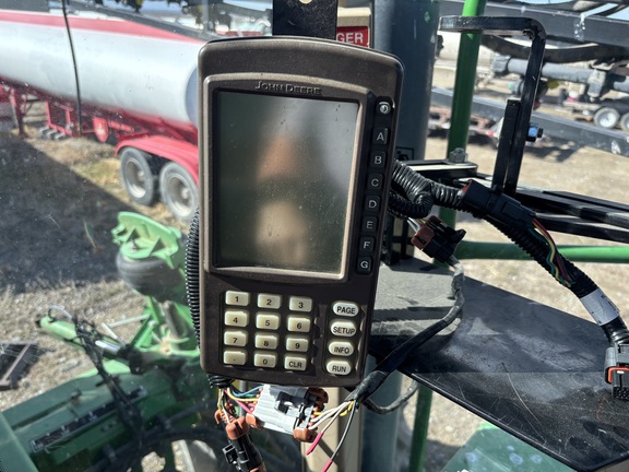 2001 John Deere 4710 Sprayer/High Clearance