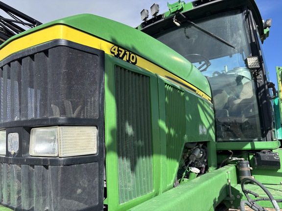 2001 John Deere 4710 Sprayer/High Clearance