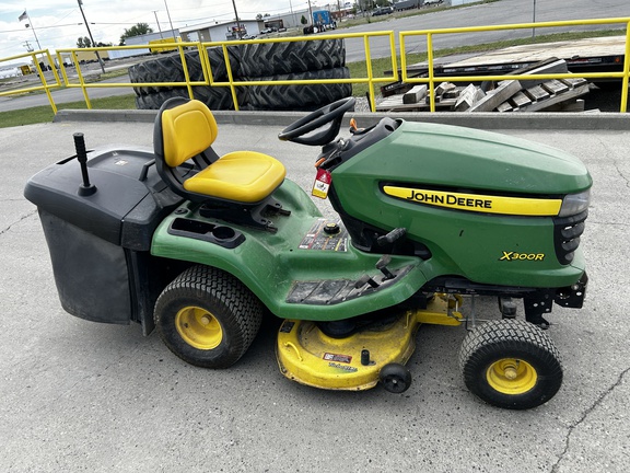 2013 John Deere X300R Garden Tractor