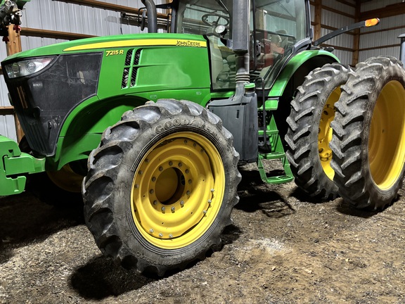 2012 John Deere 7215R Tractor
