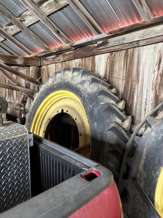 2012 John Deere 7215R Tractor